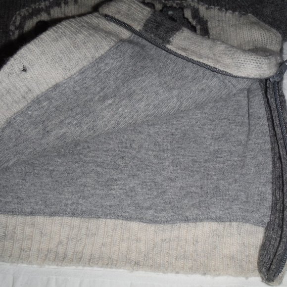 ✅3/40$ BABY GAP wool sweater - Picture 3 of 5